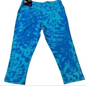 Nike legend training Capri Tight fit leggings